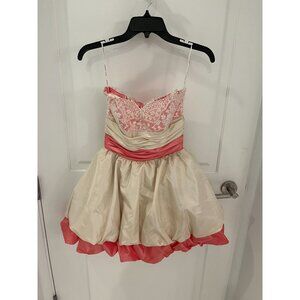 Betsey Johnson Evening Pink Ivory lace Cupcake Mini Dress Size 2 Strapless  EUC